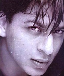 http://www.planetbollywood.com/Pictures/Actor/Shahrukh/srk16P.jpg