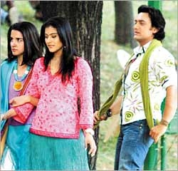 http://www.planetbollywood.com/Pictures/Posters/Fanaa/Fanaa3P.jpg